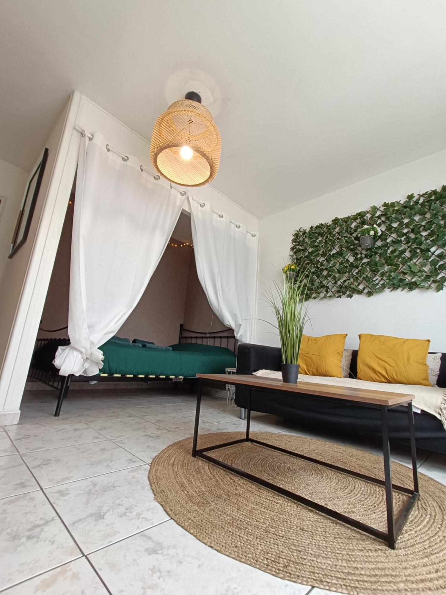 Couturier Lovely Appartement Proche Centre Ville Reims Zewnętrze zdjęcie